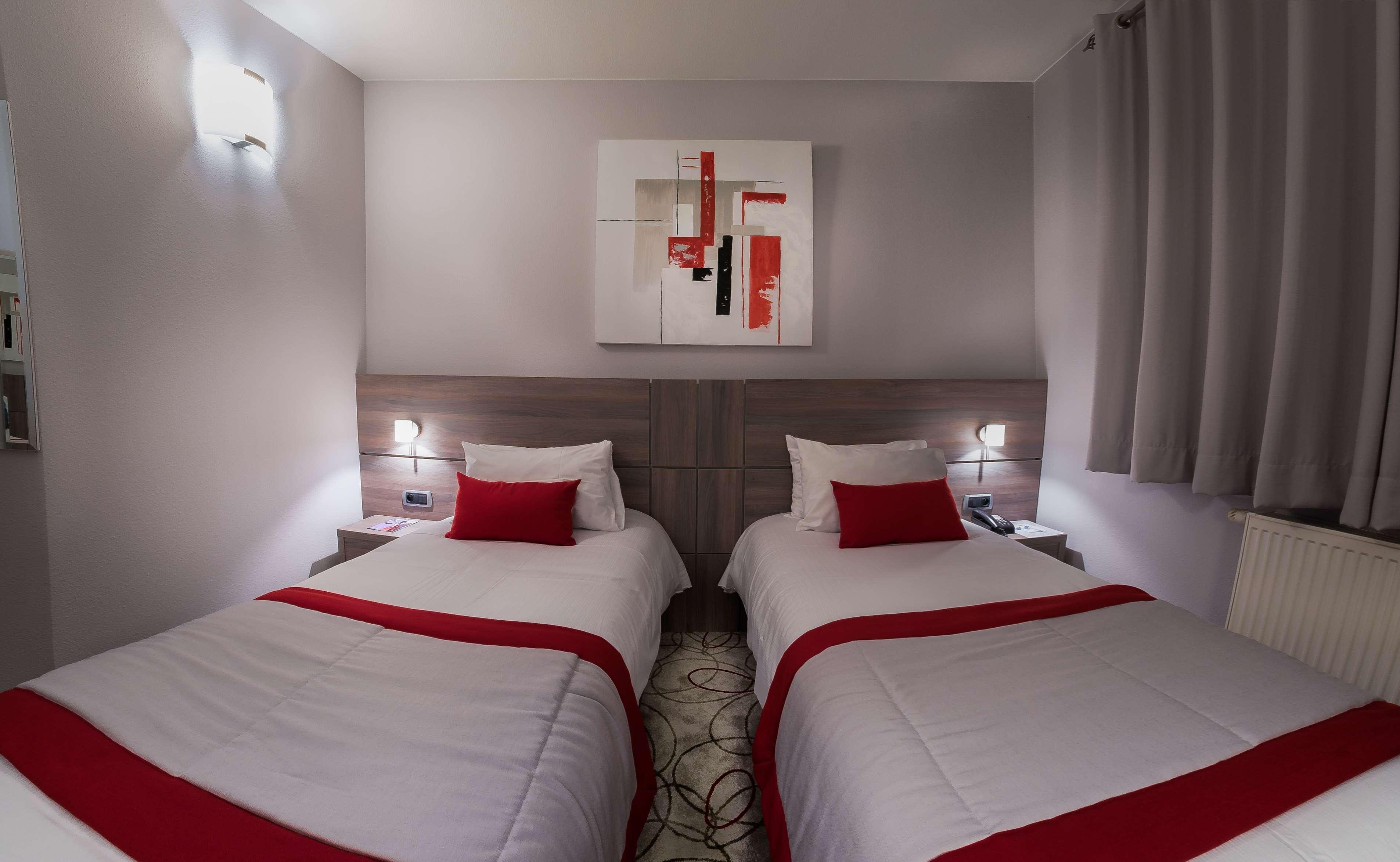 Ibis Styles Charleroi Airport Aero 44 Ξενοδοχείο Εξωτερικό φωτογραφία