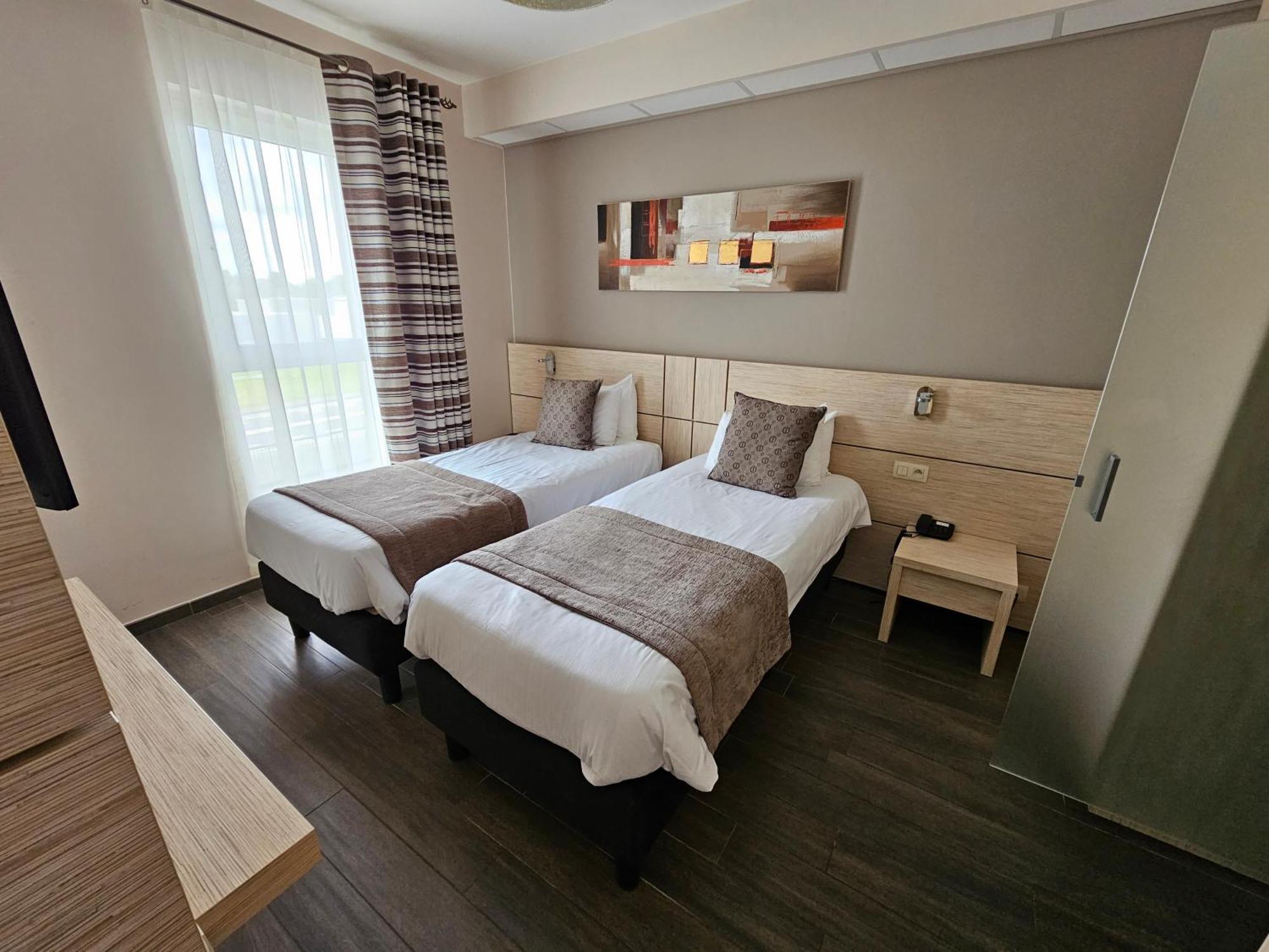Ibis Styles Charleroi Airport Aero 44 Ξενοδοχείο Εξωτερικό φωτογραφία