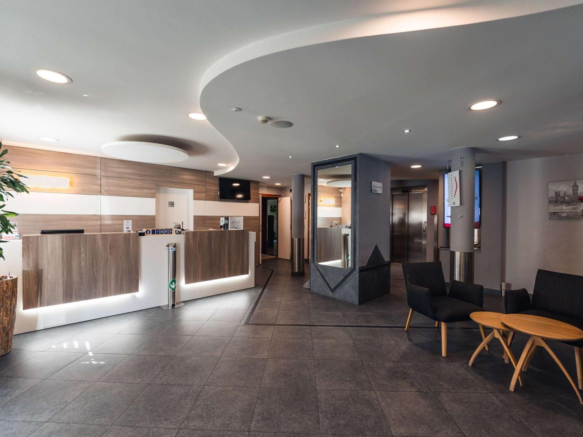 Ibis Styles Charleroi Airport Aero 44 Ξενοδοχείο Εξωτερικό φωτογραφία