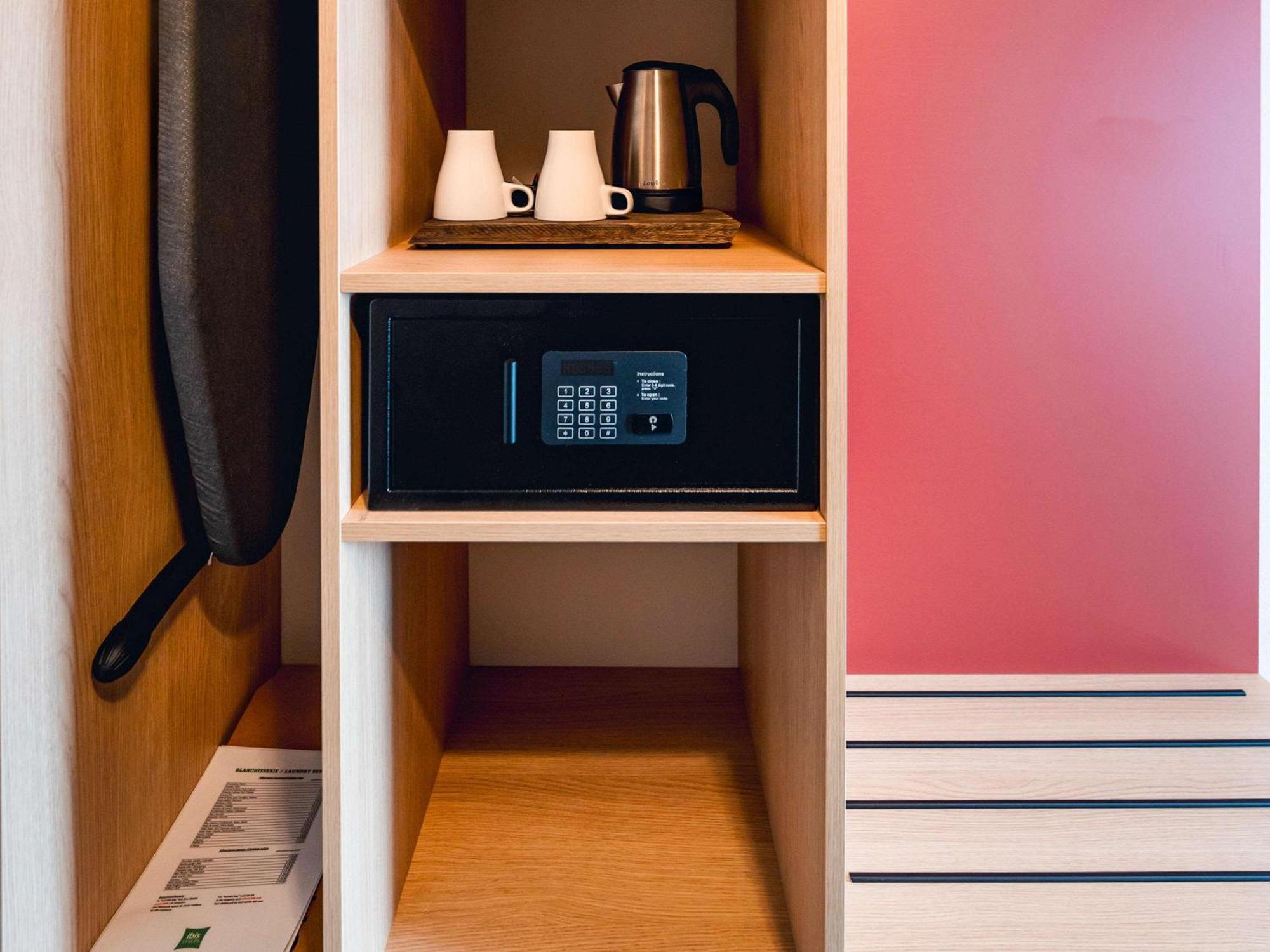 Ibis Styles Charleroi Airport Aero 44 Ξενοδοχείο Εξωτερικό φωτογραφία