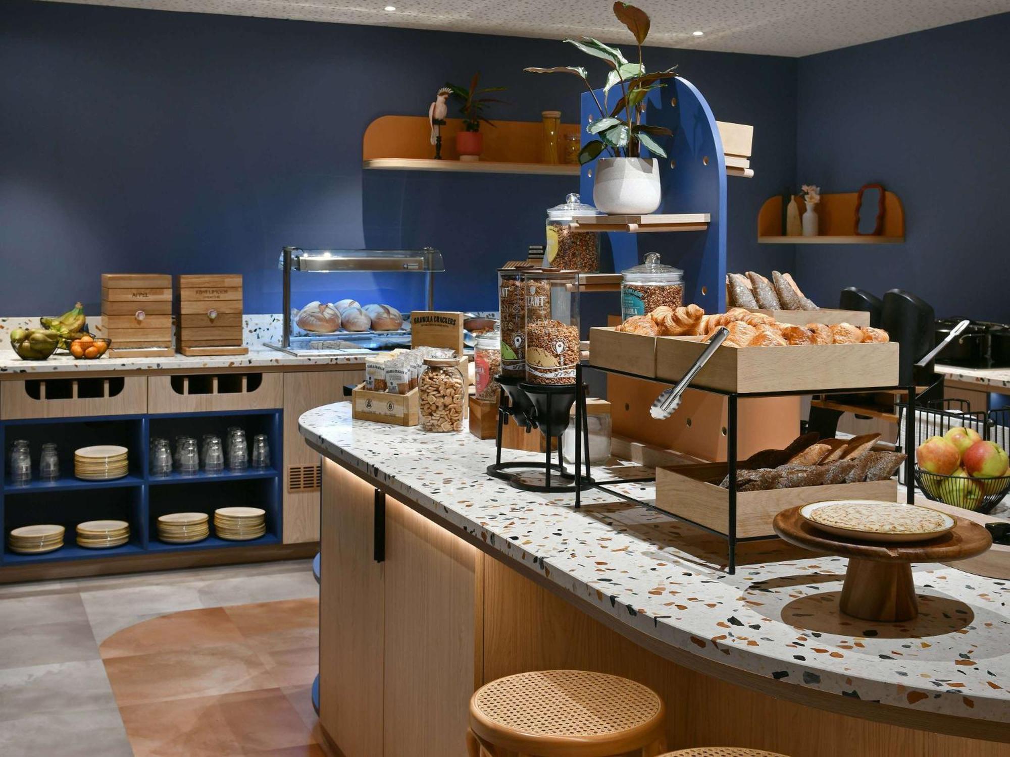Ibis Styles Charleroi Airport Aero 44 Ξενοδοχείο Εξωτερικό φωτογραφία