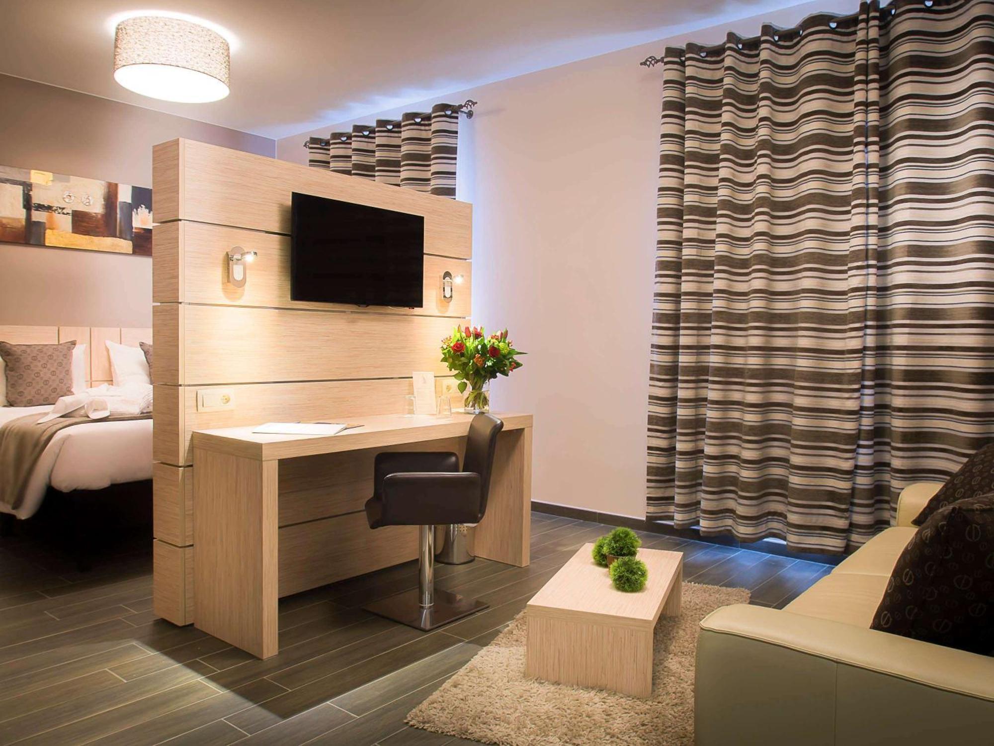 Ibis Styles Charleroi Airport Aero 44 Ξενοδοχείο Εξωτερικό φωτογραφία