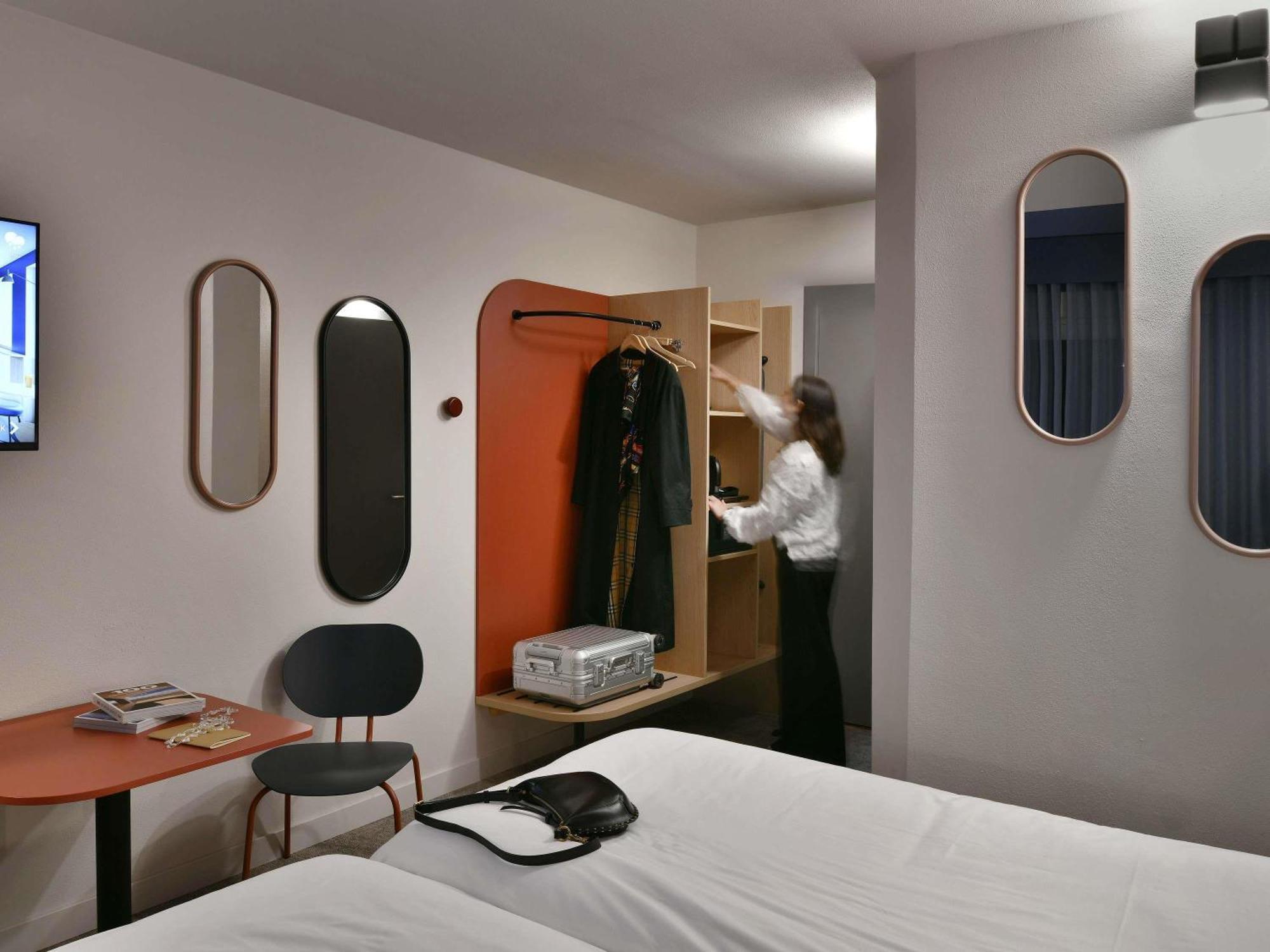 Ibis Styles Charleroi Airport Aero 44 Ξενοδοχείο Εξωτερικό φωτογραφία